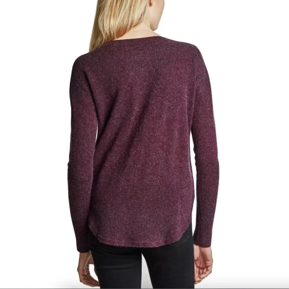 WHITE + WARREN Curved Rib Hem Crewneck Cashmere Sweater in Maroon/Purple/Magenta - Picture 1 of 10